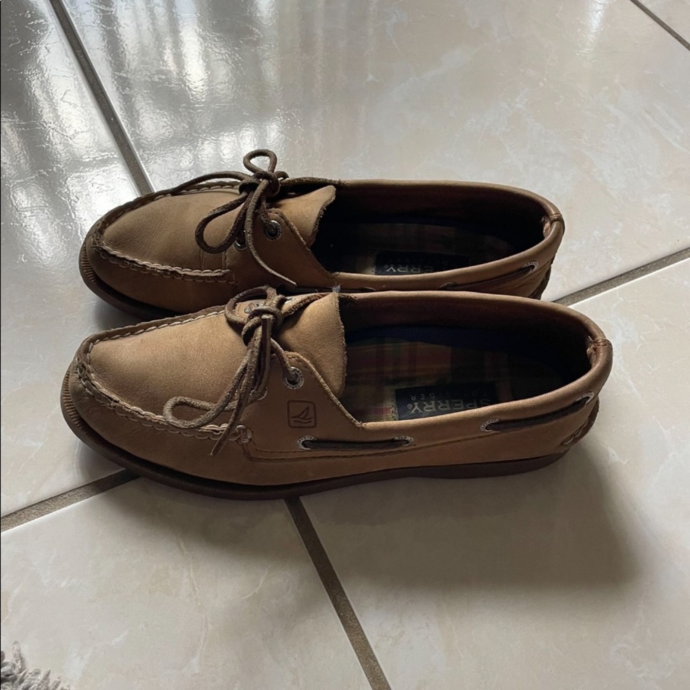 Sperry Women’s boating shoes